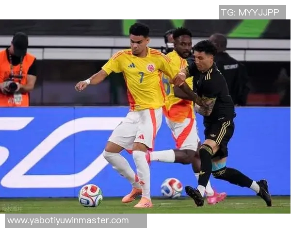 迪亚斯闪耀巴黎赛场双响入账赛季数据惊人17场11球5助助力球队争冠 迪亚斯闪耀巴黎赛场双响入账赛季数据惊人17场11球5助助力球队争冠