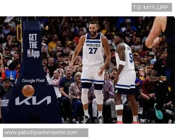 丹尼格林评论戈贝尔上赛季对湖人表现堪比张伯伦震撼数据 丹尼格林评论戈贝尔上赛季对湖人表现堪比张伯伦震撼数据